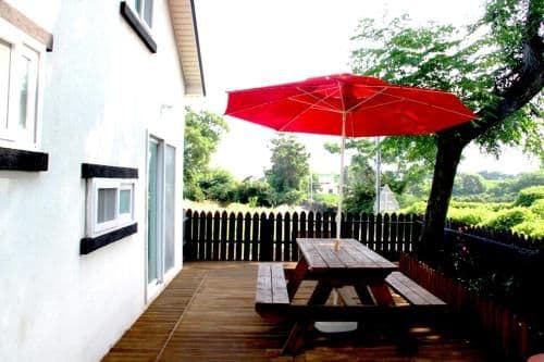 Bungalow with Garden View