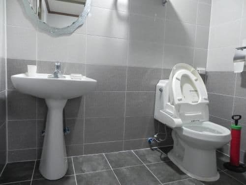Single Room with Private Bathroom