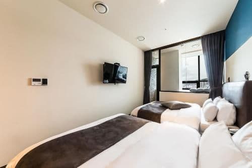 Double or Twin Room with Side Sea View