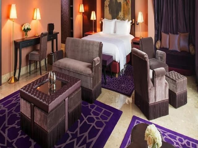 SUITE EXECUTIVE