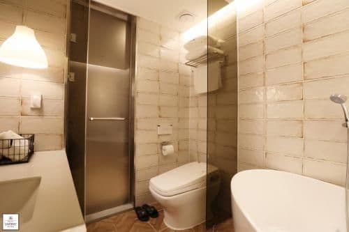 One-Bedroom Suite with City View