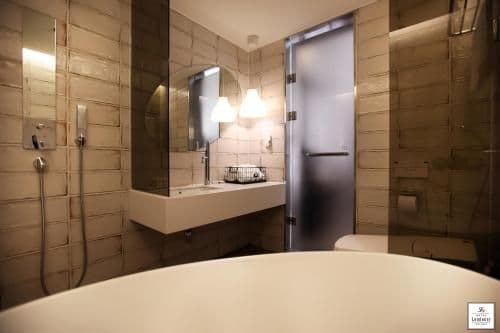 One-Bedroom Suite with City View