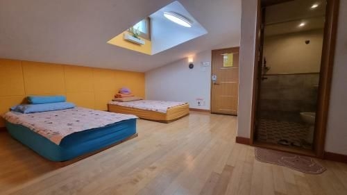Tongyeong One Guesthouse1