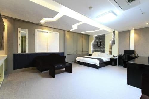 One-Bedroom Suite