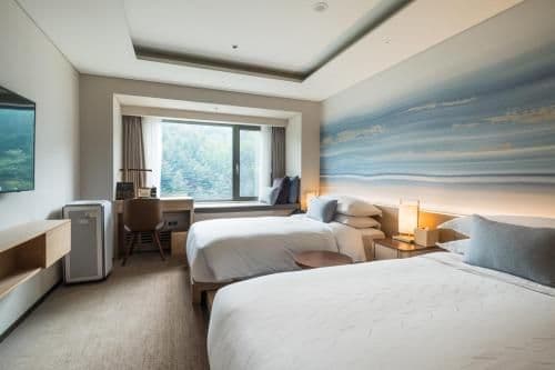 Club Twin Room with Mountain View - Lounge Benefit