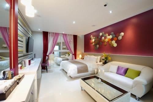 Deluxe King Room