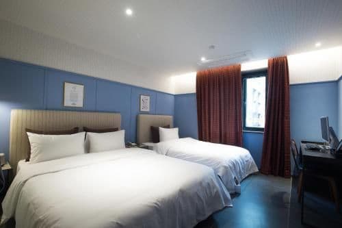 Standard Twin Room