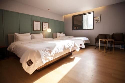 Family Twin Suite