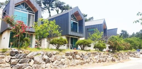 Daecheon Baroh Village1