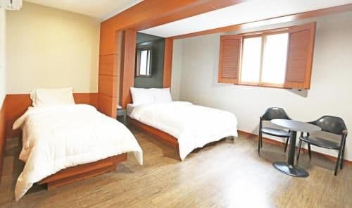 Deluxe Twin Room