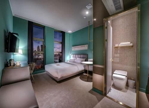 Staycation Offer - Luxury Date Package - Premium Room