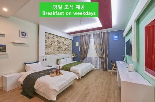 Large Twin Room