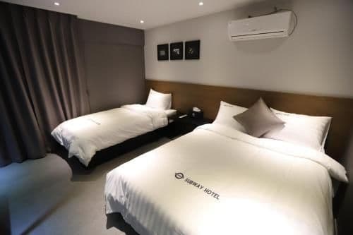 Deluxe Twin Room