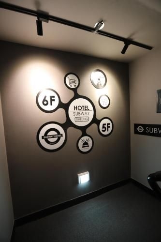 Subway Hotel2