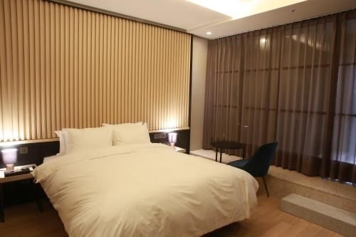 Hotel East92