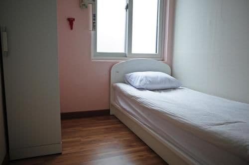 Single Room with Shared Bathroom