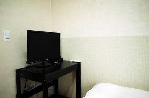 Single Room with Shared Bathroom
