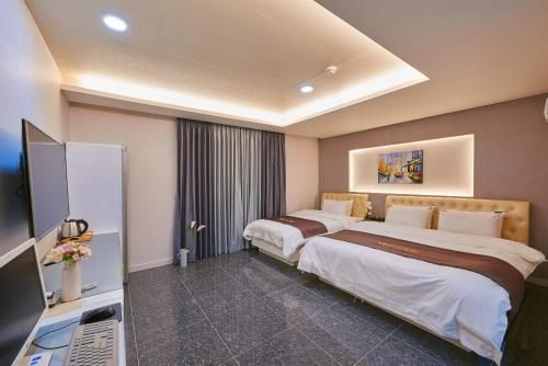 โรงแรมเวนเจอร์ (Venture Hotel)3