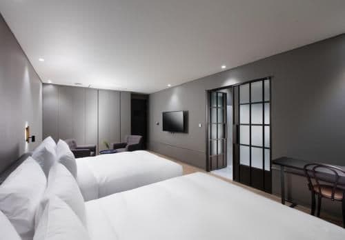 Large Twin Room