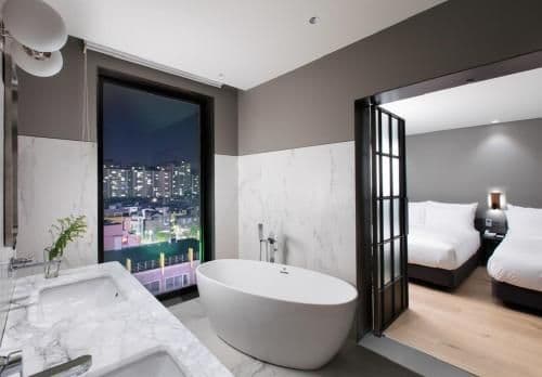 Large Twin Room