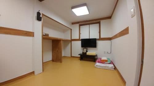 Quadruple Room with Private Bathroom