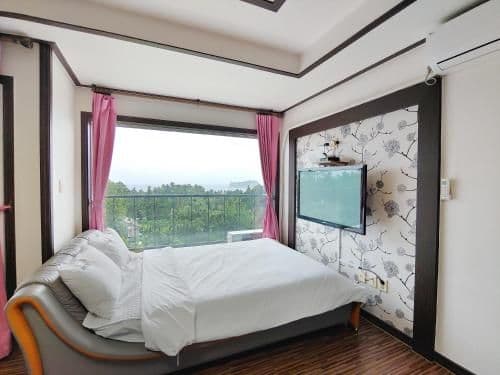 Deluxe Suite with Sea View