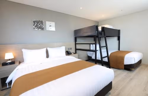 Deluxe Quadruple Room