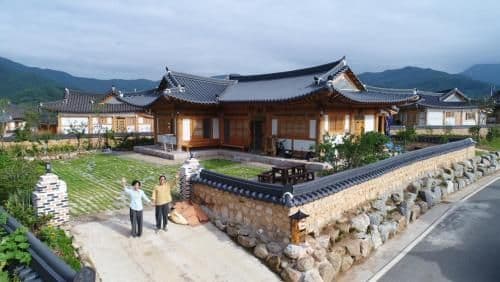 Suite with Mountain View