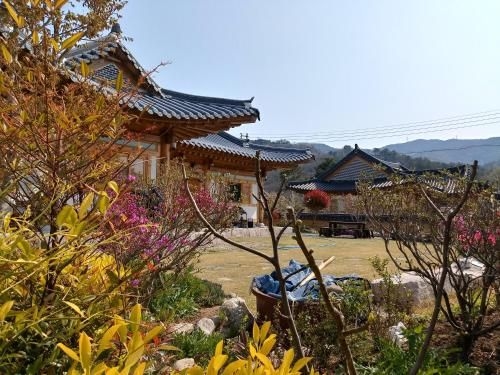 Mirinae Tradiational House2