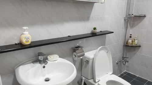 Hongdae Zoe Three Room House Hongdae Zoe Three Room House