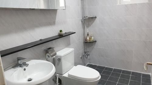 Hongdae Zoe Three Room House1