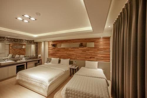 Twin Room with City View