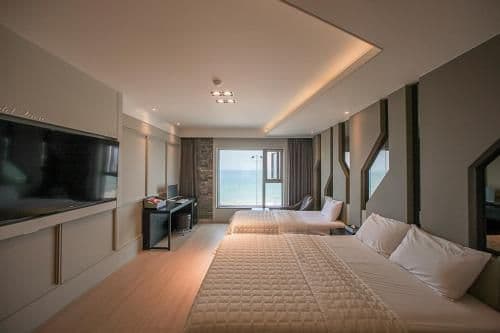 Deluxe Twin Room with Sea View