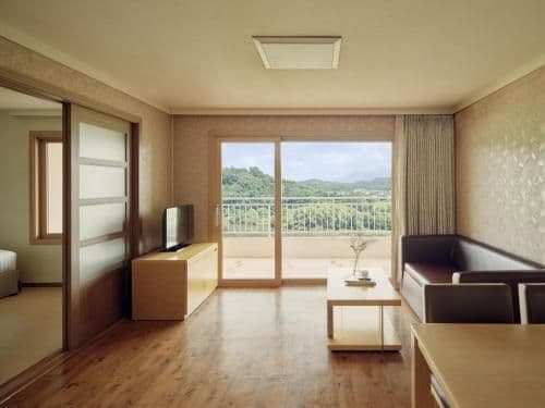 Suite room (Double/Twin/Ondol - Bed Type Randomly Assigned)