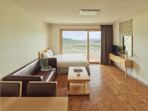 Family Room (Double/Ondol - Bed Type Randomly Assigned)
