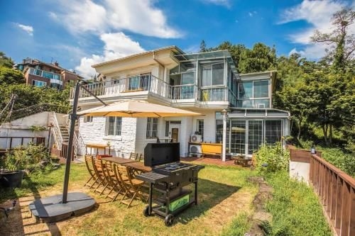 BC- 7 Free services with cozy home0