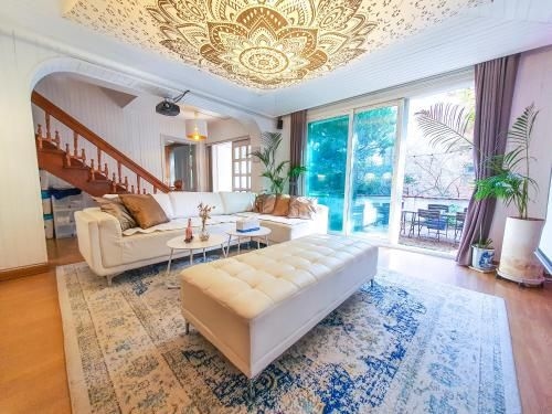 SG-7 Free services with cozy home0