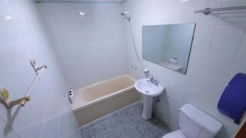 Twin Room with Private Bathroom
