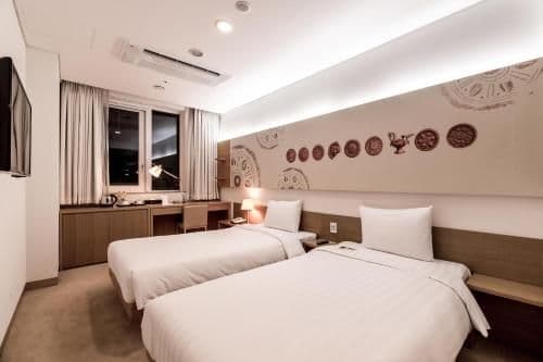 Standard Twin Room