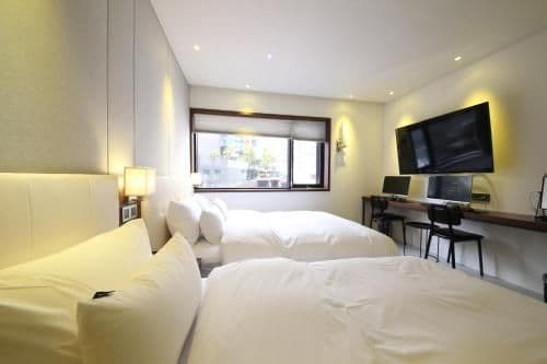 Deluxe Twin Room