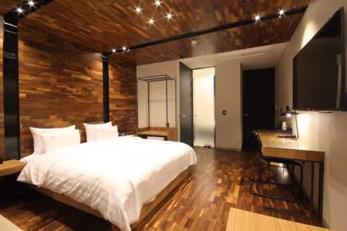 Standard King Room