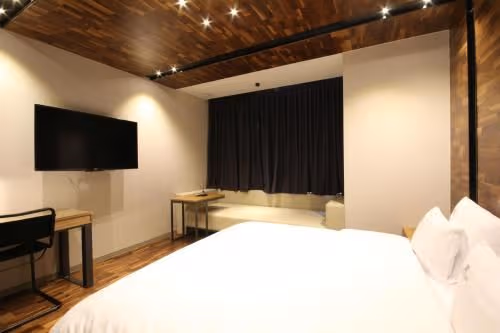 Standard King Room