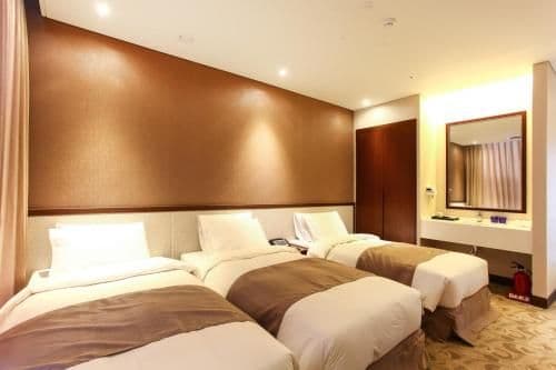 Triple Room