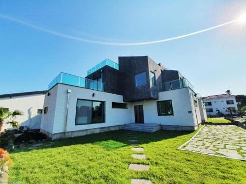 Villa with Sea View