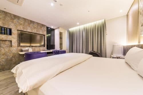 Double Room with Mountain View