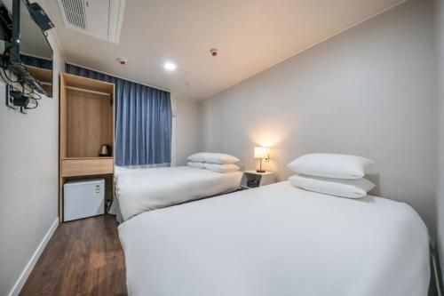 โรงแรมเมย์วัน (Mayone Hotel)1
