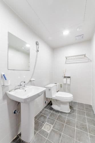 Large Single Room