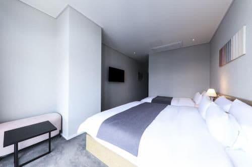 Superior Twin Room with City View