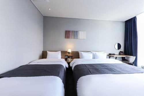 Superior Twin Room with City View