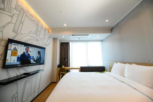 Studio with One King Bed - City View